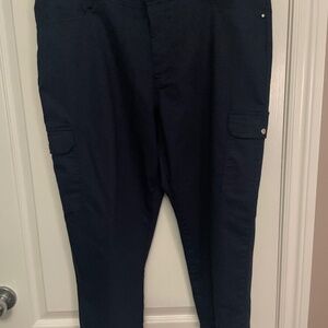 W. Lane Navy Blue Capris Short Pants